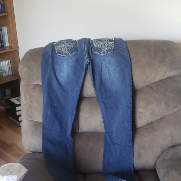 Jeans - Picture 2 of 3